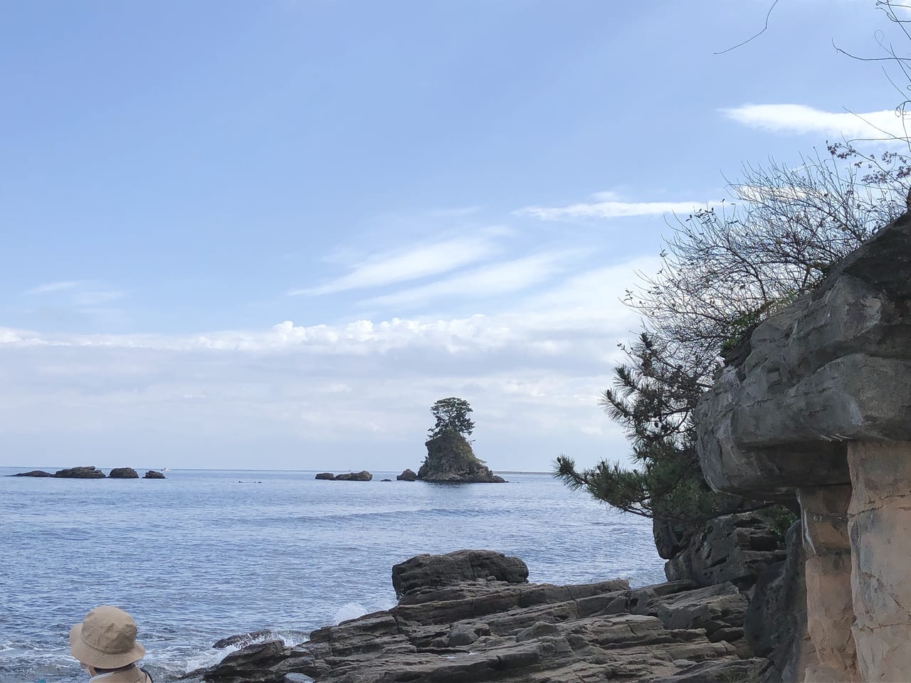 有名な雨晴海岸