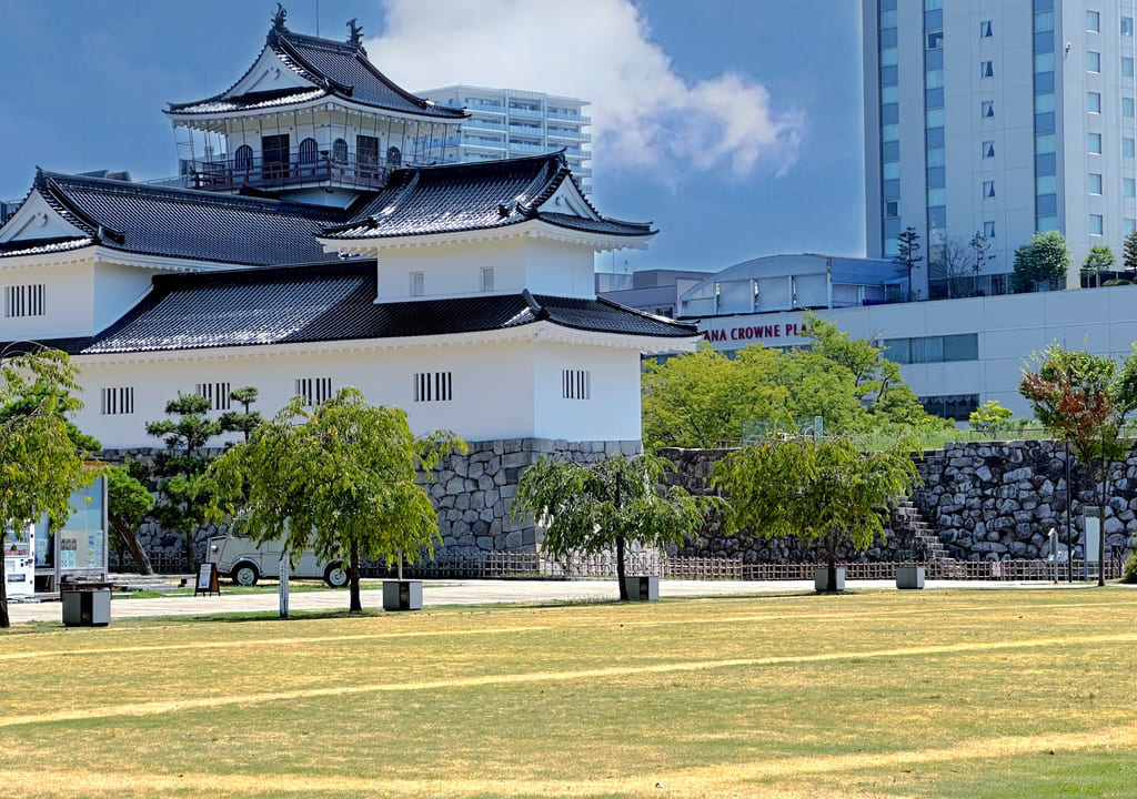 富山城址公園
