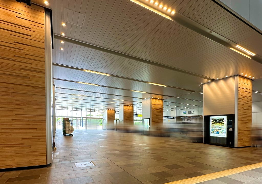 富山駅南北自由通路