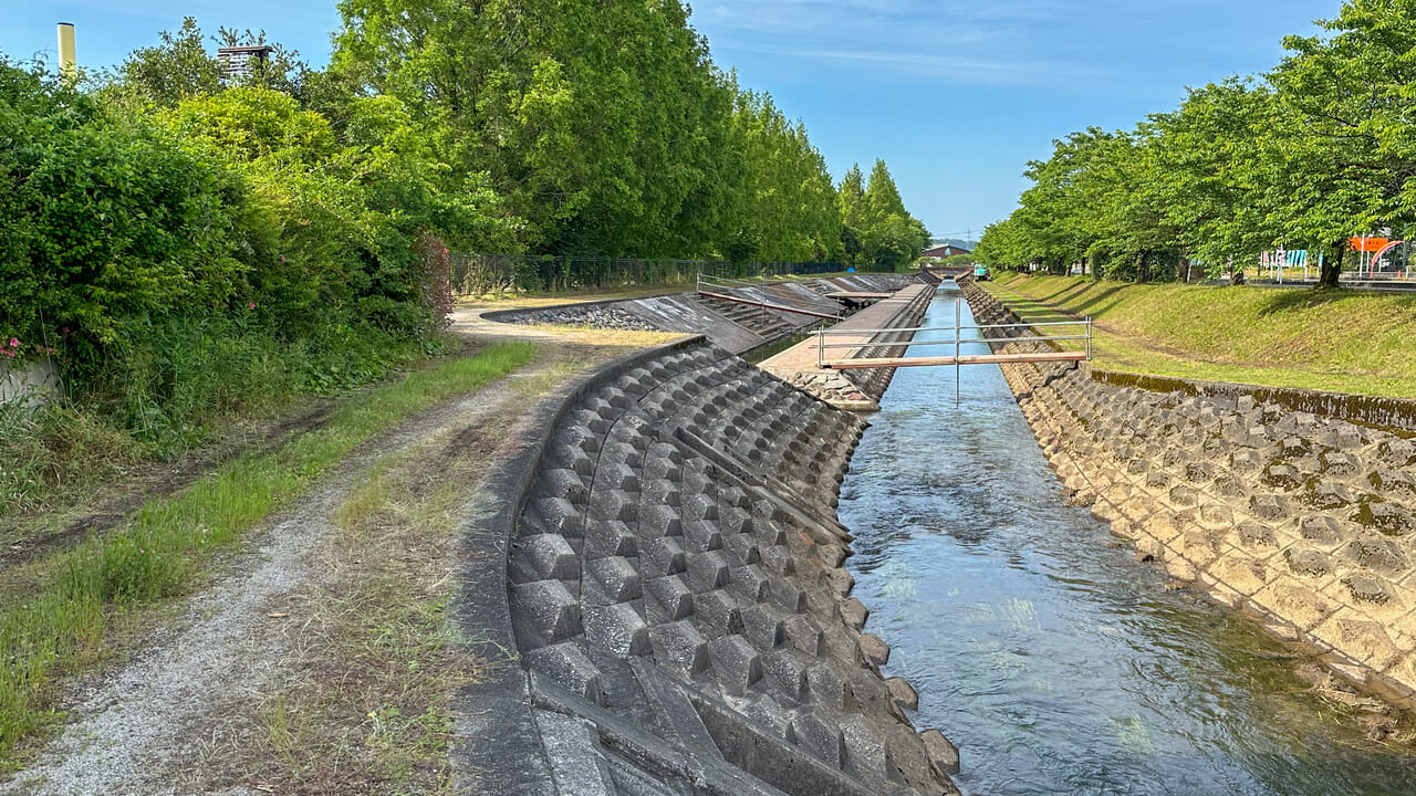 富山イノベーションパーク横の田島川