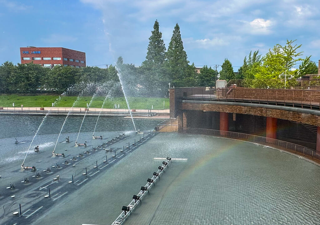 環水公園の泉と滝の広場